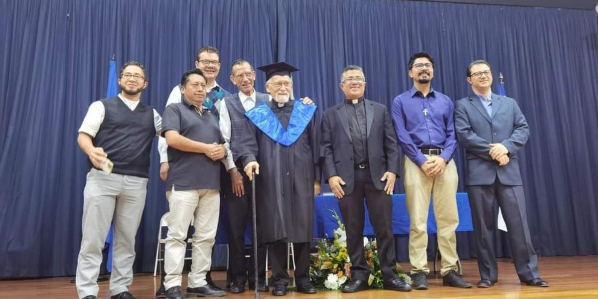 Mons. Vittorino Girardi, Doctor Honoris Causa en Costa Rica