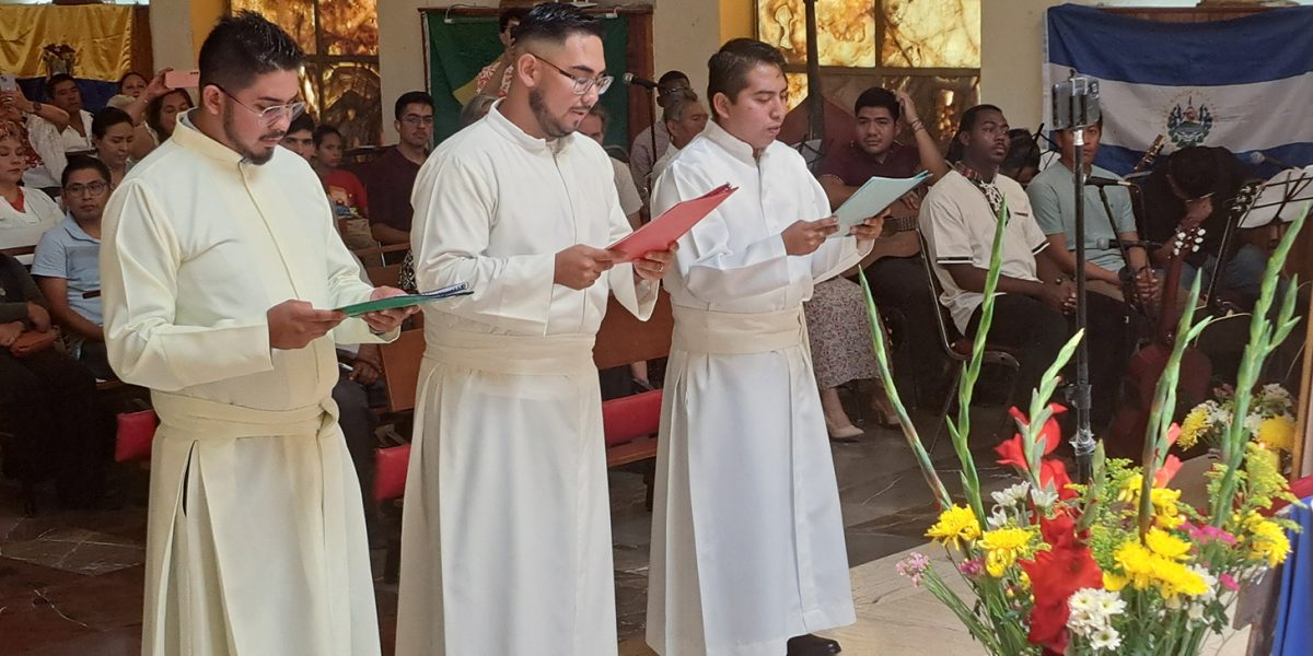 Profesión religiosa en Xochimilco